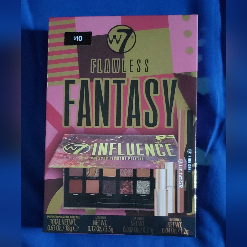 NWT-Flawless Fantasy Makeup Set - Multicolor